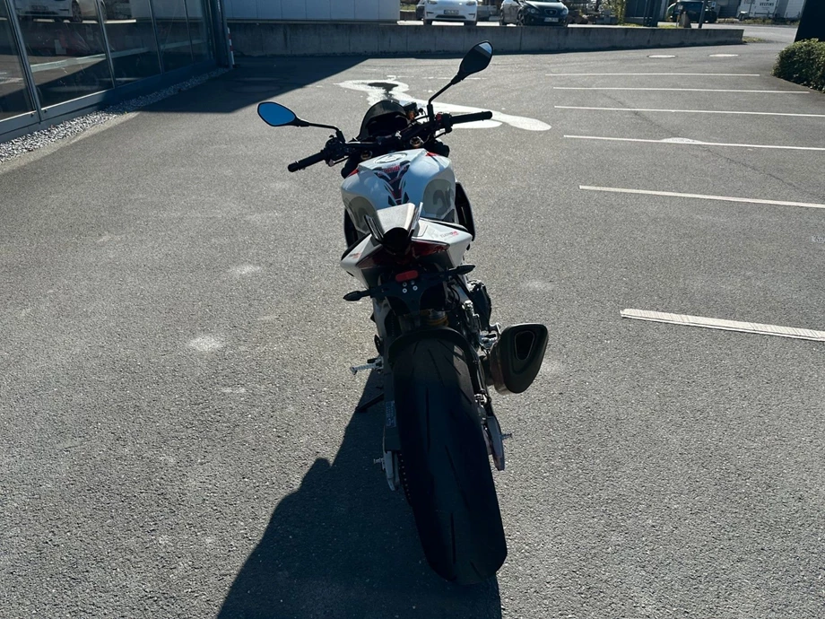 Angebot Aprilia Tuono V4 1100 Factory Bild 6: Angebot Aprilia Tuono V4 1100 Factory