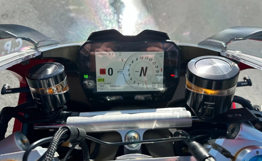 Angebot Ducati Panigale V4 Speciale Bild 12: Angebot Ducati Panigale V4 Speciale