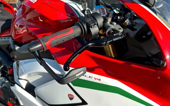 Gebrauchtmotorrad Ducati Panigale V4 Speciale - Bild 9