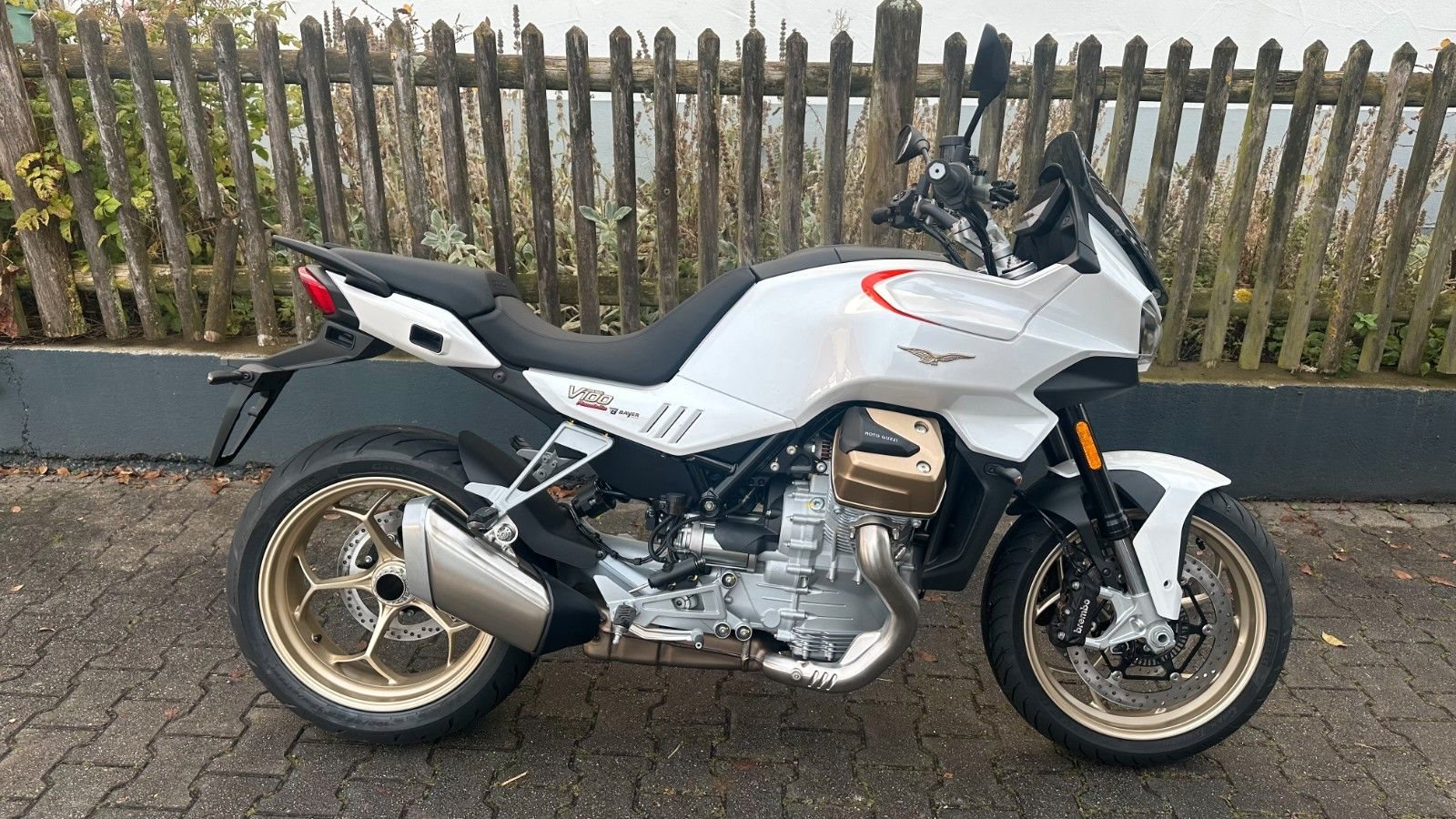 Moto Guzzi V100 Mandello