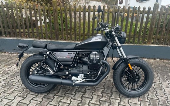 Neufahrzeug Moto Guzzi V9 Bobber - Bild 1