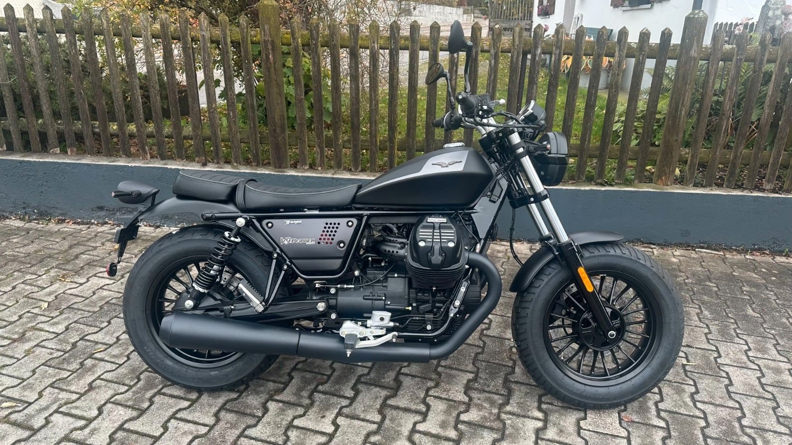 Moto Guzzi V9 Bobber