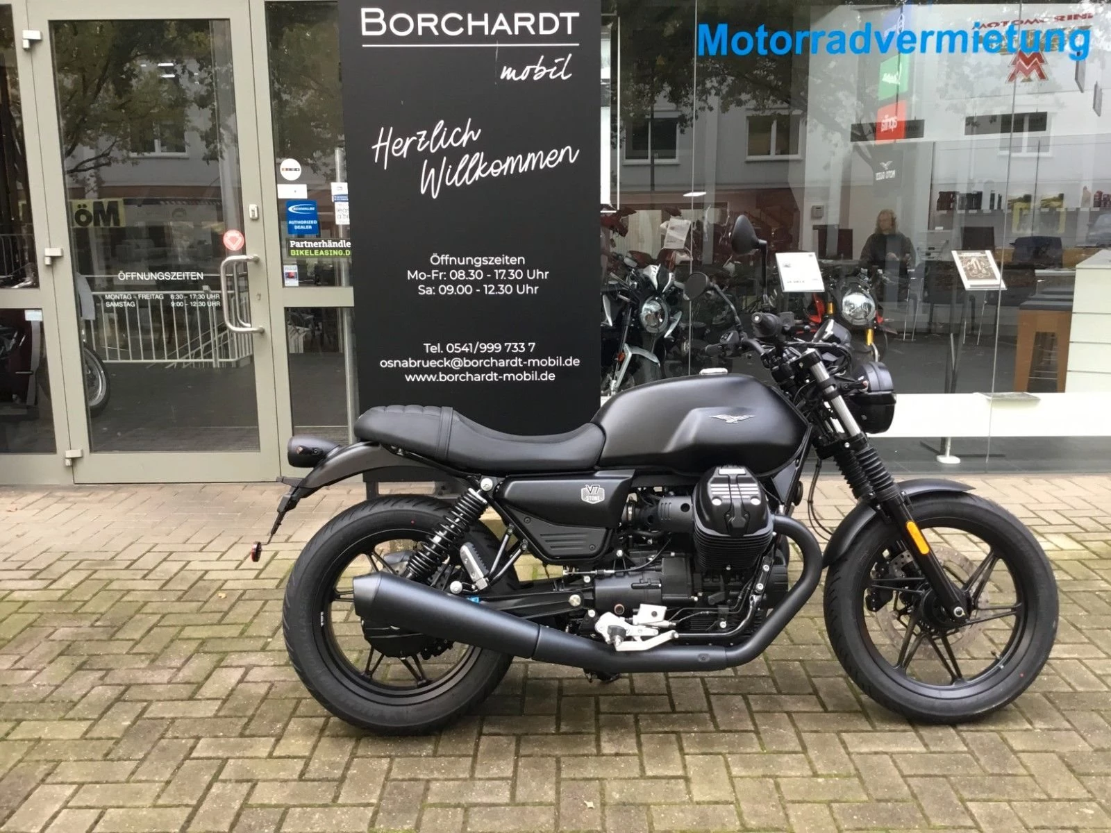 Moto Guzzi V7 Stone