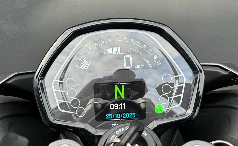 Angebot Triumph Street Triple 765 R Bild 14: Angebot Triumph Street Triple 765 R