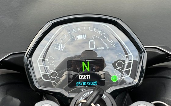 Gebrauchtmotorrad Triumph Street Triple 765 R - Bild 14