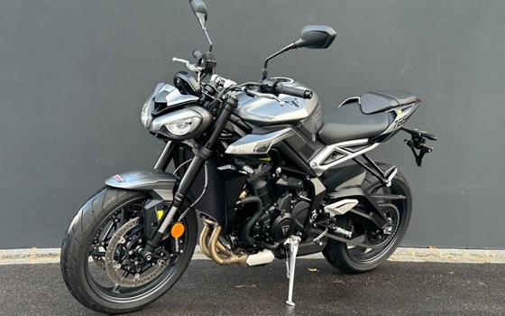 Gebrauchtmotorrad Triumph Street Triple 765 R - Bild 16