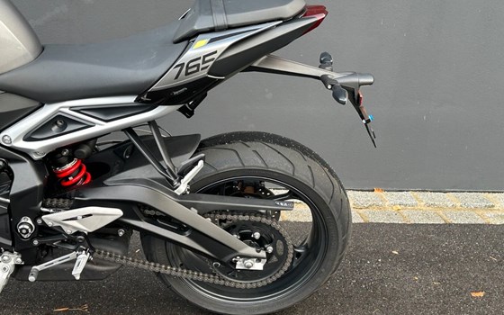 Gebrauchtmotorrad Triumph Street Triple 765 R - Bild 17