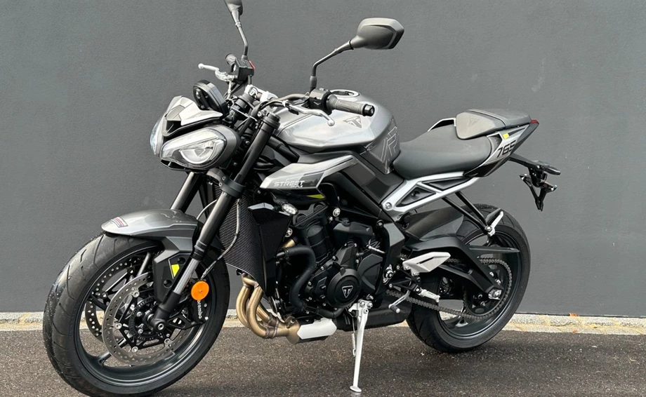 Angebot Triumph Street Triple 765 R Bild 2: Angebot Triumph Street Triple 765 R