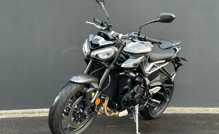 Angebot Triumph Street Triple 765 R Bild 21: Angebot Triumph Street Triple 765 R
