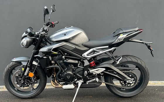 Gebrauchtmotorrad Triumph Street Triple 765 R - Bild 7