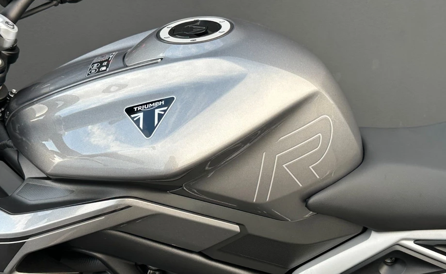 Angebot Triumph Street Triple 765 R Bild 9: Angebot Triumph Street Triple 765 R