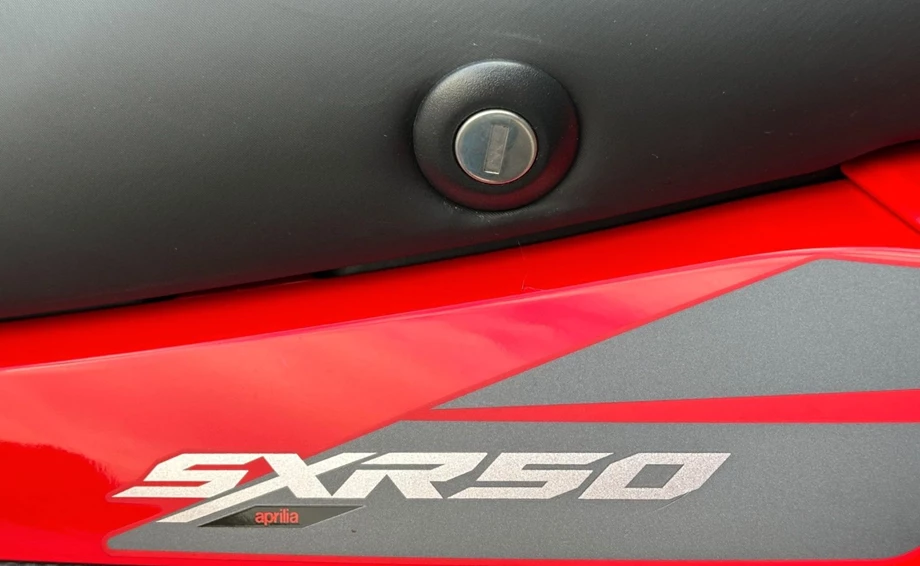 Angebot Aprilia SXR 50 Bild 5: Angebot Aprilia SXR 50