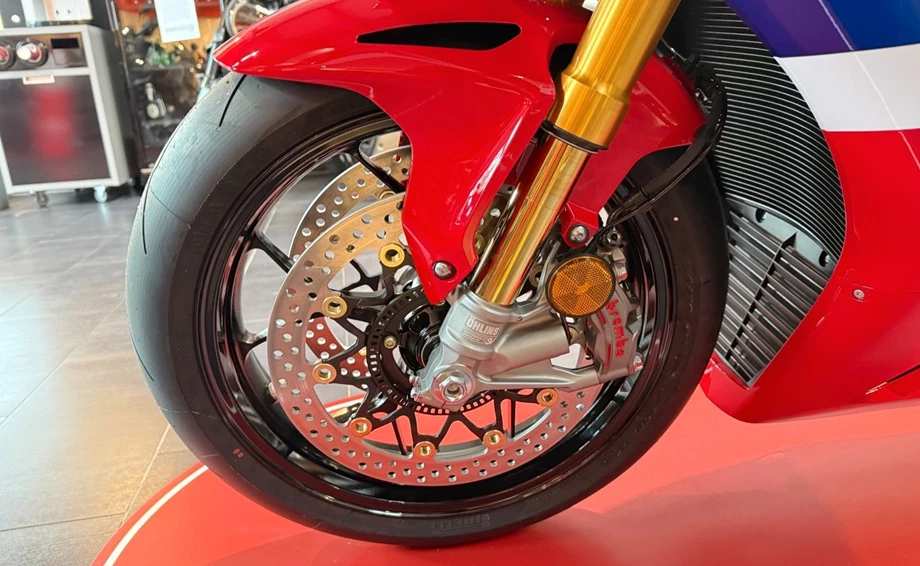 Angebot Honda CBR1000RR-R Fireblade SP Bild 7: Angebot Honda CBR1000RR-R Fireblade SP