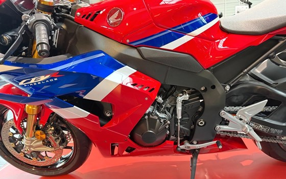 Neufahrzeug Honda CBR1000RR-R Fireblade SP - Bild 8