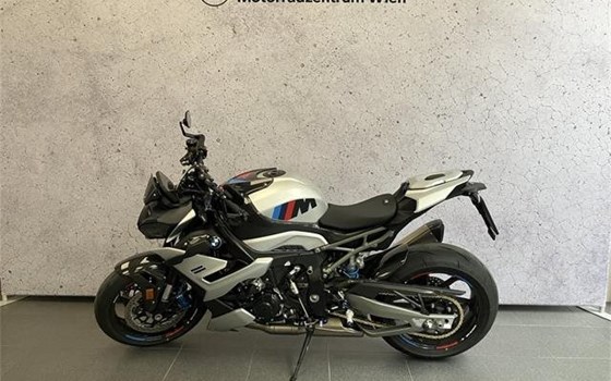 Gebrauchtmotorrad BMW M 1000 R - Bild 1 Gebrauchtmotorrad BMW M 1000 R - Bild 1