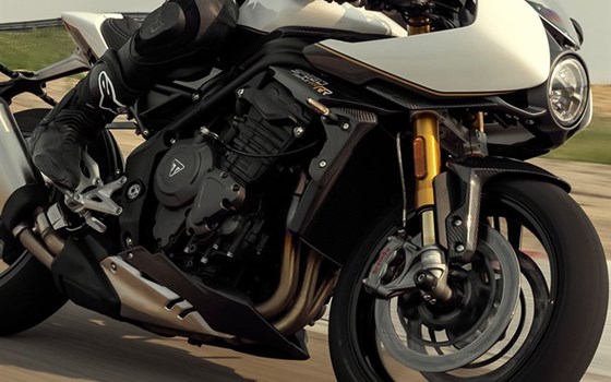 Neufahrzeug Triumph Speed Triple R - Bild 7