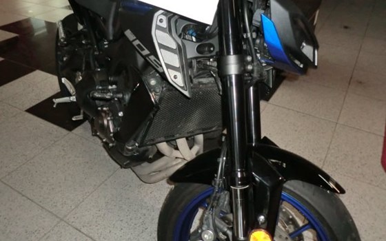 Gebrauchtmotorrad Yamaha MT-09 - Bild 3