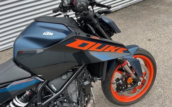Gebrauchtmotorrad KTM 125 Duke - Bild 2 Gebrauchtmotorrad KTM 125 Duke - Bild 2