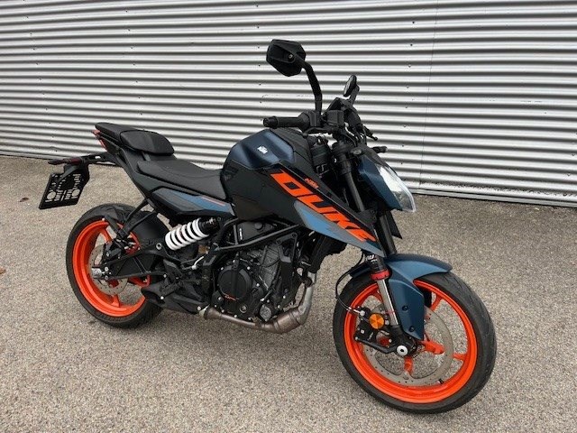KTM 125 Duke (blau) - Bild 3