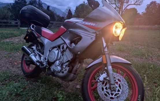 Gebrauchtmotorrad Yamaha TDM 850 - Bild 1 Gebrauchtmotorrad Yamaha TDM 850 - Bild 1