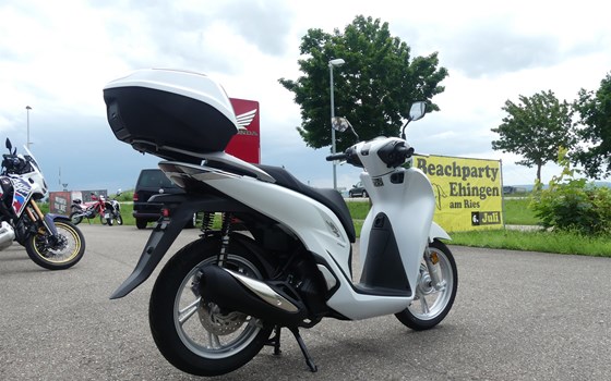 Gebrauchtmotorrad Honda SH150i - Bild 1