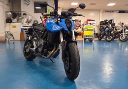 Neumotorrad Suzuki GSX-8S