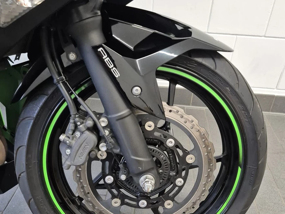 Angebot Kawasaki Ninja 400 Bild 5: Angebot Kawasaki Ninja 400