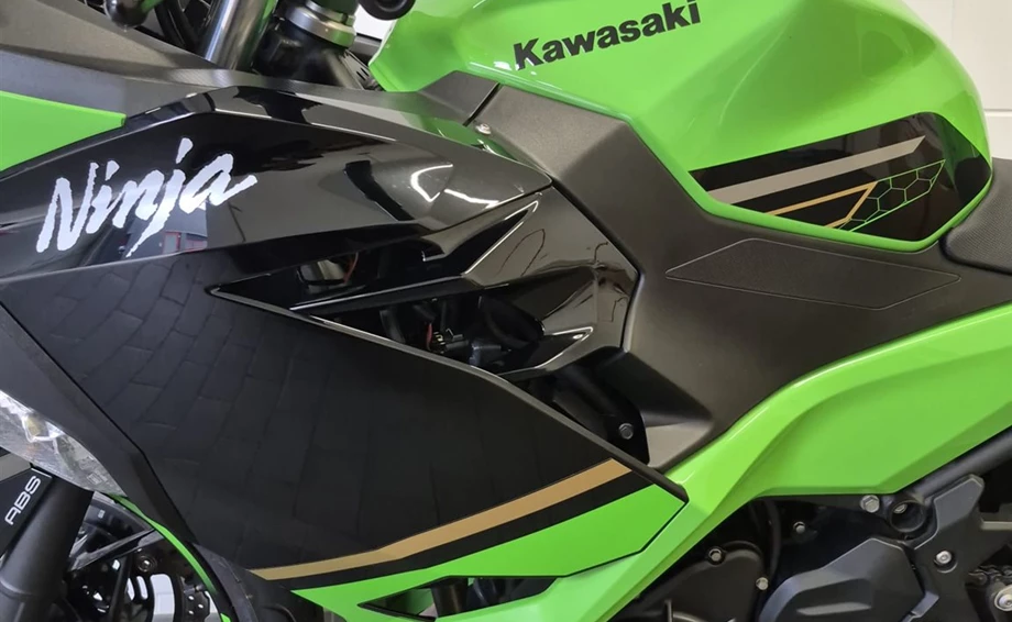 Angebot Kawasaki Ninja 400 Bild 15: Angebot Kawasaki Ninja 400