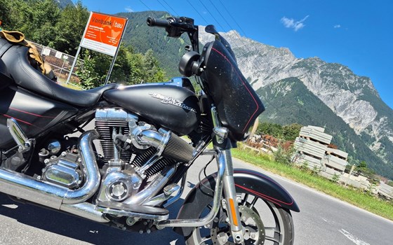 Gebrauchtmotorrad Harley-Davidson Street Glide FLHX - Bild 3 Gebrauchtmotorrad Harley-Davidson Street Glide FLHX - Bild 3