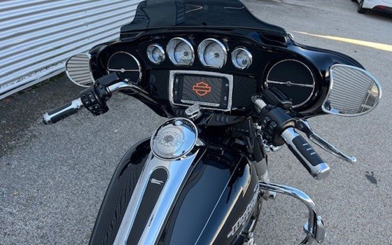 Gebrauchtmotorrad Harley-Davidson Touring Street Glide Special FLHXS - Bild 11 Gebrauchtmotorrad Harley-Davidson Touring Street Glide Special FLHXS - Bild 11