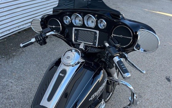 Gebrauchtmotorrad Harley-Davidson Touring Street Glide Special FLHXS - Bild 5 Gebrauchtmotorrad Harley-Davidson Touring Street Glide Special FLHXS - Bild 5