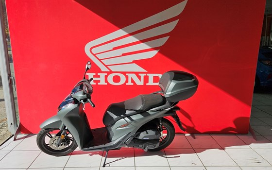 Gebrauchtmotorrad Honda SH125i - Bild 1 Gebrauchtmotorrad Honda SH125i - Bild 1