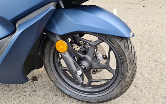 Gebrauchtmotorrad Honda PCX125 - Bild 5 Gebrauchtmotorrad Honda PCX125 - Bild 5
