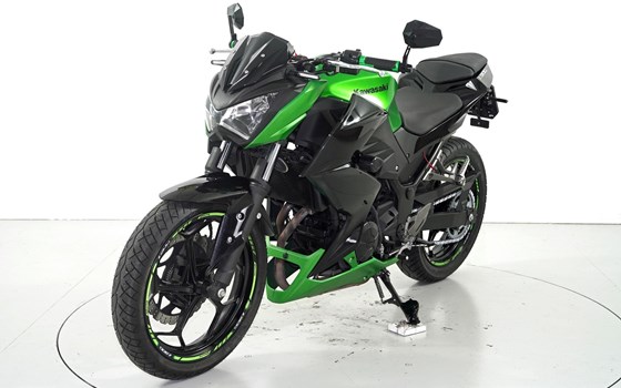 Motorrad Occasion Kawasaki Z 300 - Bild 3