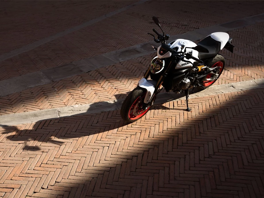 Angebot Ducati Monster + Bild 4: Angebot Ducati Monster +