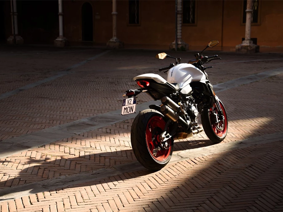 Angebot Ducati Monster + Bild 5: Angebot Ducati Monster +
