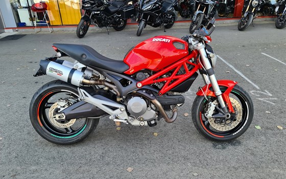 Gebrauchtmotorrad Ducati Monster 696 - Bild 1 Gebrauchtmotorrad Ducati Monster 696 - Bild 1