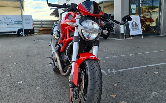 Gebrauchtmotorrad Ducati Monster 696 - Bild 2 Gebrauchtmotorrad Ducati Monster 696 - Bild 2