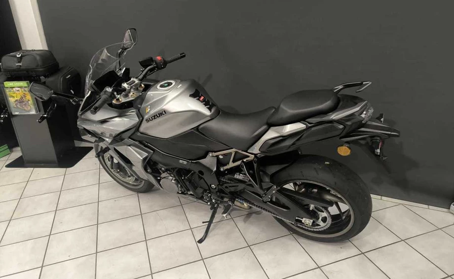 Angebot Suzuki GSX-S1000GT Bild 4: Angebot Suzuki GSX-S1000GT