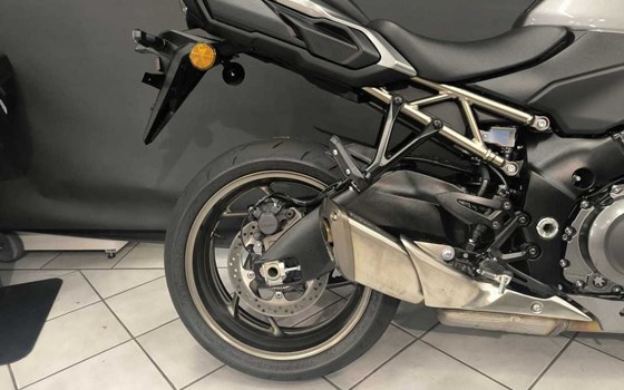 Gebrauchtmotorrad Suzuki GSX-S1000GT - Bild 9