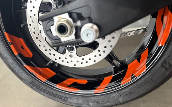Neufahrzeug KTM 990 Duke - Bild 12 Neufahrzeug KTM 990 Duke - Bild 12