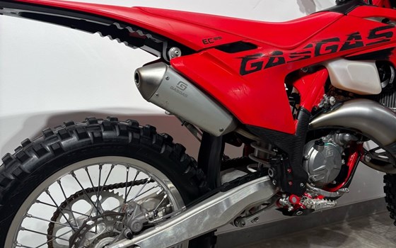 Gebrauchtmotorrad GASGAS EC 125 - Bild 4 Gebrauchtmotorrad GASGAS EC 125 - Bild 4