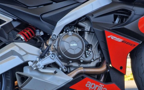 Gebrauchtmotorrad Aprilia RS 660 - Bild 3 Gebrauchtmotorrad Aprilia RS 660 - Bild 3