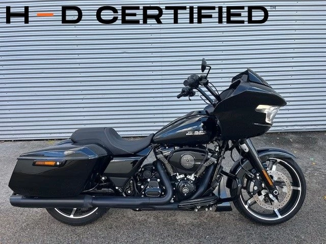 Harley-Davidson Road Glide FLTRX (Vivid Black/Black Finish) - Bild 1