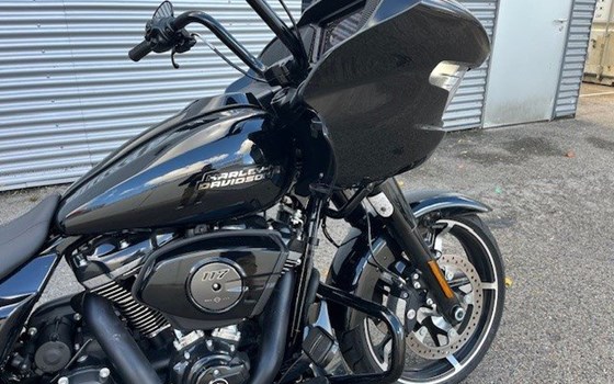 Gebrauchtmotorrad Harley-Davidson Road Glide FLTRX - Bild 3 Gebrauchtmotorrad Harley-Davidson Road Glide FLTRX - Bild 3
