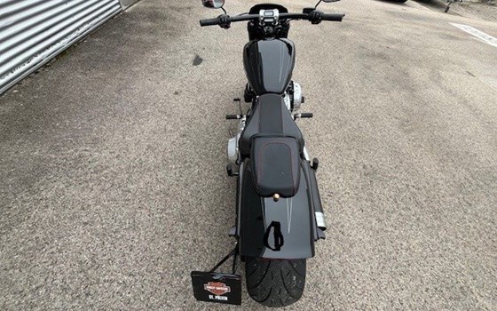 Gebrauchtmotorrad Harley-Davidson Softail Breakout FXBR - Bild 10 Gebrauchtmotorrad Harley-Davidson Softail Breakout FXBR - Bild 10