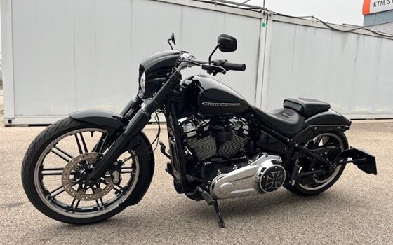 Gebrauchtmotorrad Harley-Davidson Softail Breakout FXBR - Bild 12 Gebrauchtmotorrad Harley-Davidson Softail Breakout FXBR - Bild 12