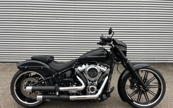Gebrauchtmotorrad Harley-Davidson Softail Breakout FXBR - Bild 2 Gebrauchtmotorrad Harley-Davidson Softail Breakout FXBR - Bild 2
