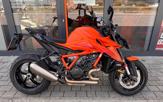Neufahrzeug KTM 1390 Super Duke R - Bild 2 Neufahrzeug KTM 1390 Super Duke R - Bild 2