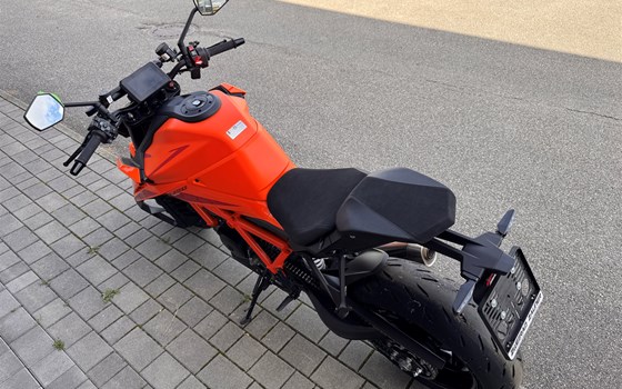 Neufahrzeug KTM 1390 Super Duke R - Bild 4 Neufahrzeug KTM 1390 Super Duke R - Bild 4